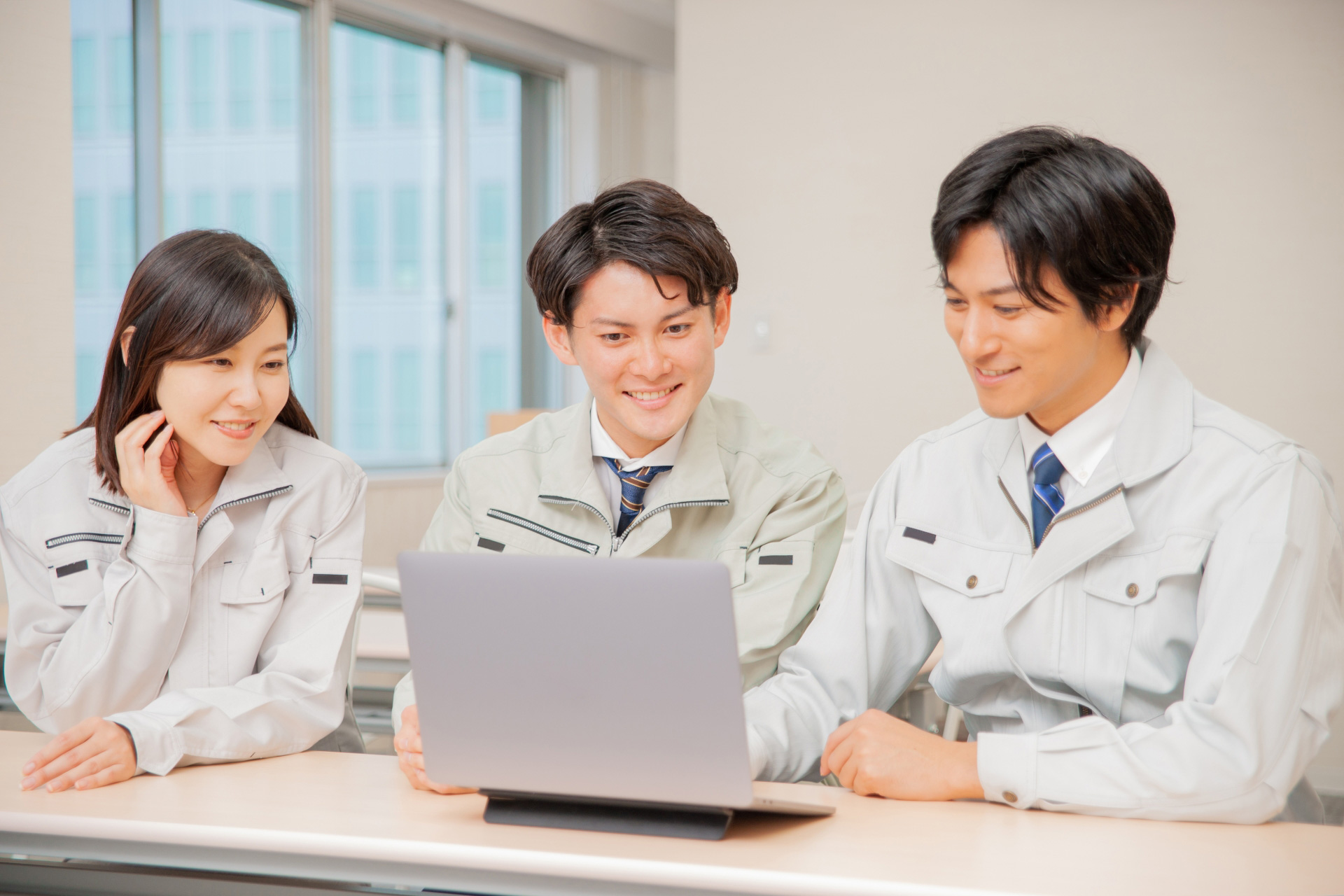 製造業の主な職種一覧と仕事内容を解説