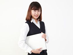 【食品工場の事務スタッフ】女性活躍中◆未経験歓迎