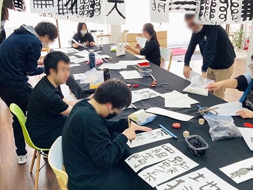 特定非営利活動法人 コーナス《アートラボックス》