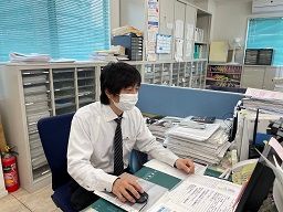 セキトランスシステム　株式会社