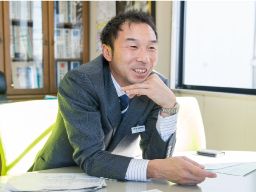 セキトランスシステム　株式会社