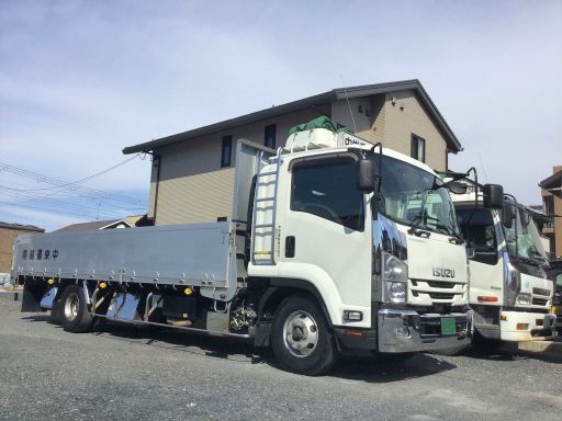 業界内でも比較的休みが多いのが特徴です♪