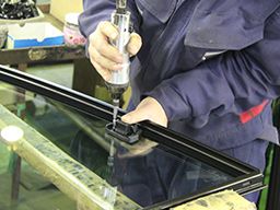 部品工業株式会社