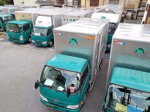 自社給油場・洗車機・整備工場アリ◎