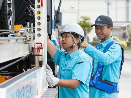日本陸送株式会社　愛川事業所