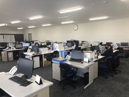 東日本急行株式会社　平塚支店