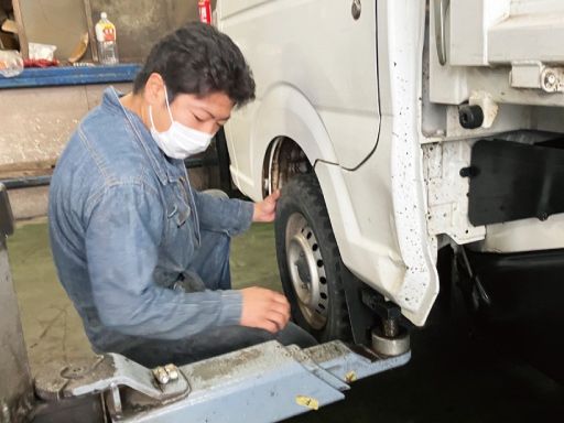 整備士としての成長を応援！多様な車両への幅広い技術が身につきます！大型連休でプライベートも充実♪ 自動車の整備士