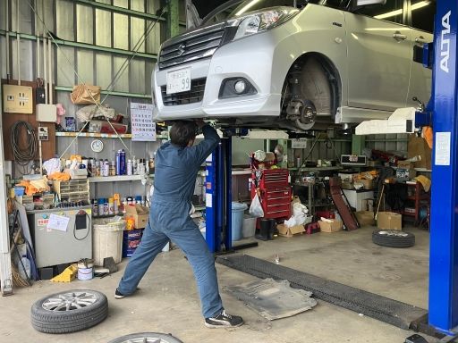 有限会社川上自動車