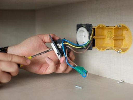 会社の売り上げは超安定しております